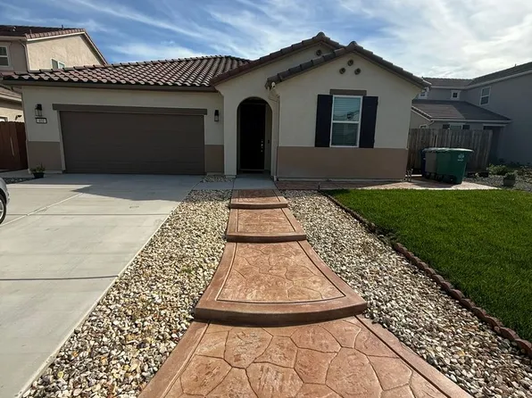 404 Manuel Ct, Los Banos, CA 93635