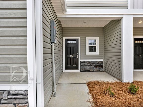 4th image of 734 Gatestone Ln