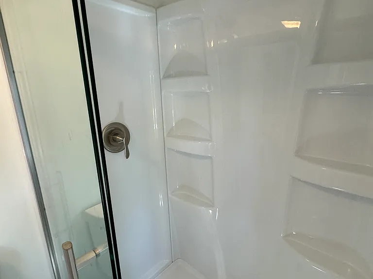 115 N Greenfield Ave — Photo 23
