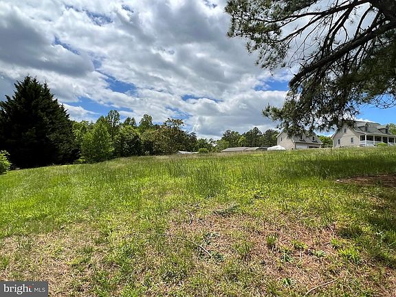 5th image of Brounaugh Ln