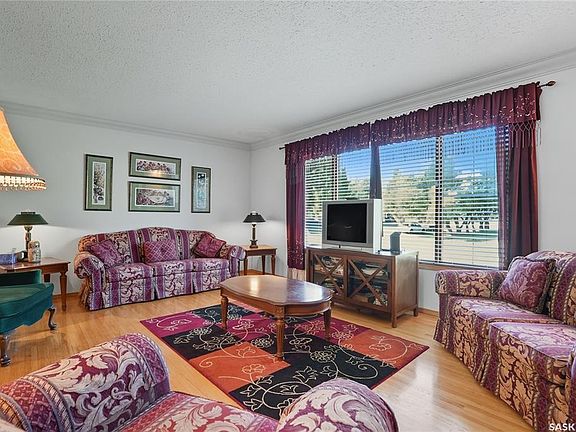 3rd image of 3341 Dieppe St
