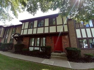 83 New Wickham Dr, Penfield, NY 14526
