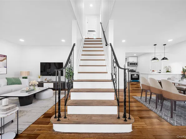 92 Washington Avenue, Deer Park, NY 11729