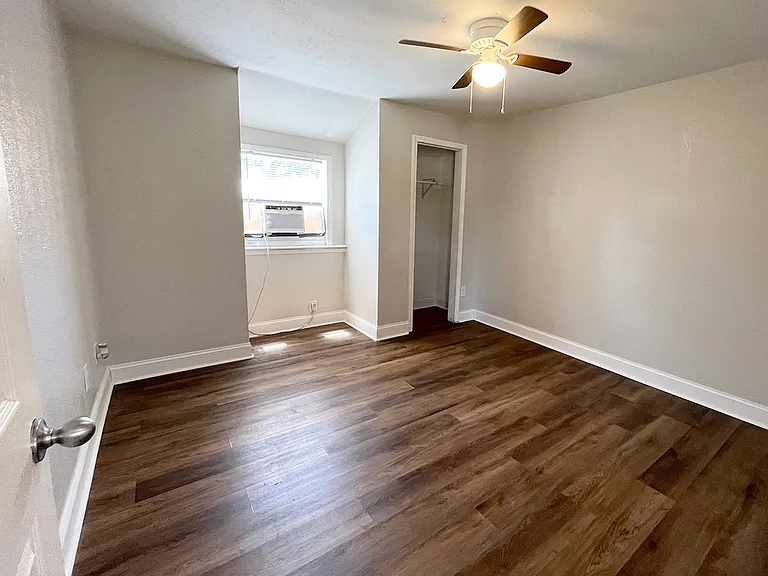 4200 46th Ave N #2 — Photo 5