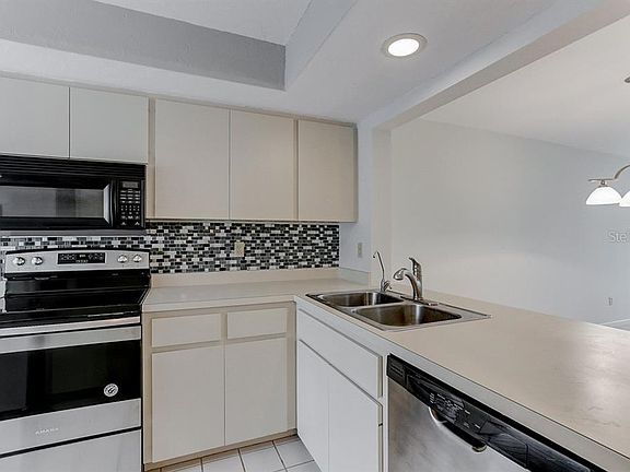 5th image of 4323 Longmeadow #15