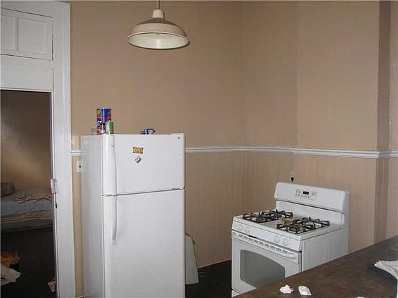 4th image of 1427 Saint Anthony St