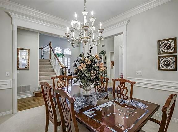 5th image of 5109 Overhill Dr