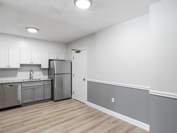 4th image of 11 Davis Rd APT A5