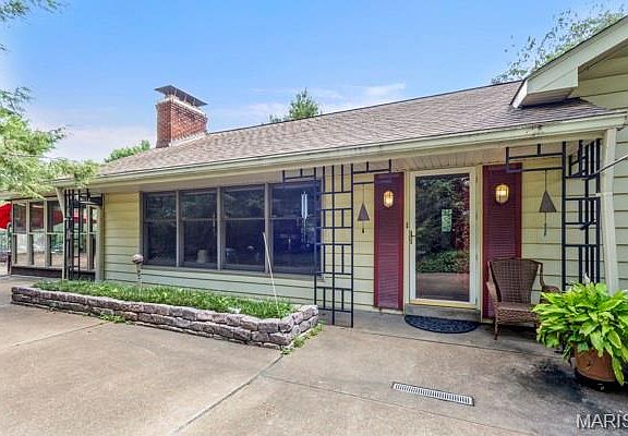 2nd image of 451 Lee Ave