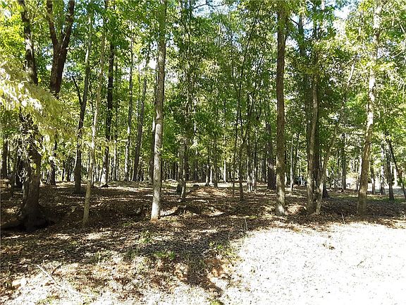 5th image of 23 Dogwood Path