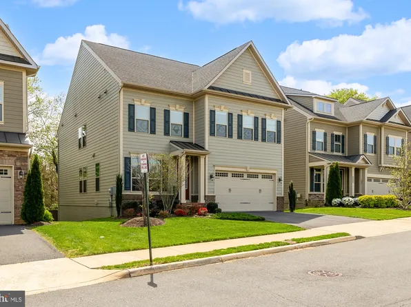 9087 Bear Branch Pl, Fairfax, VA 22031