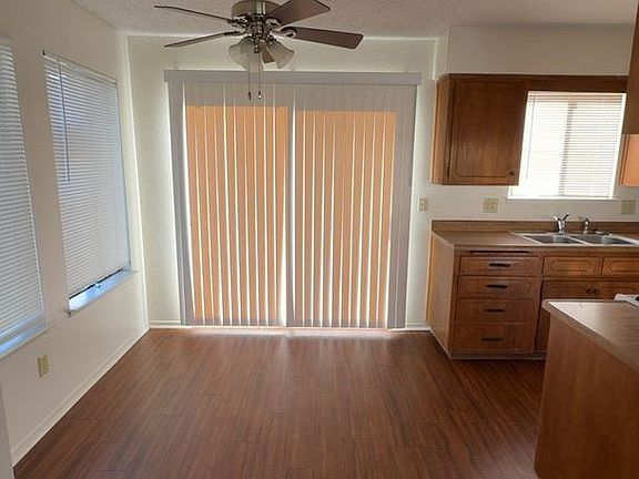 5th image of 2941 W Caldwell Ave #A