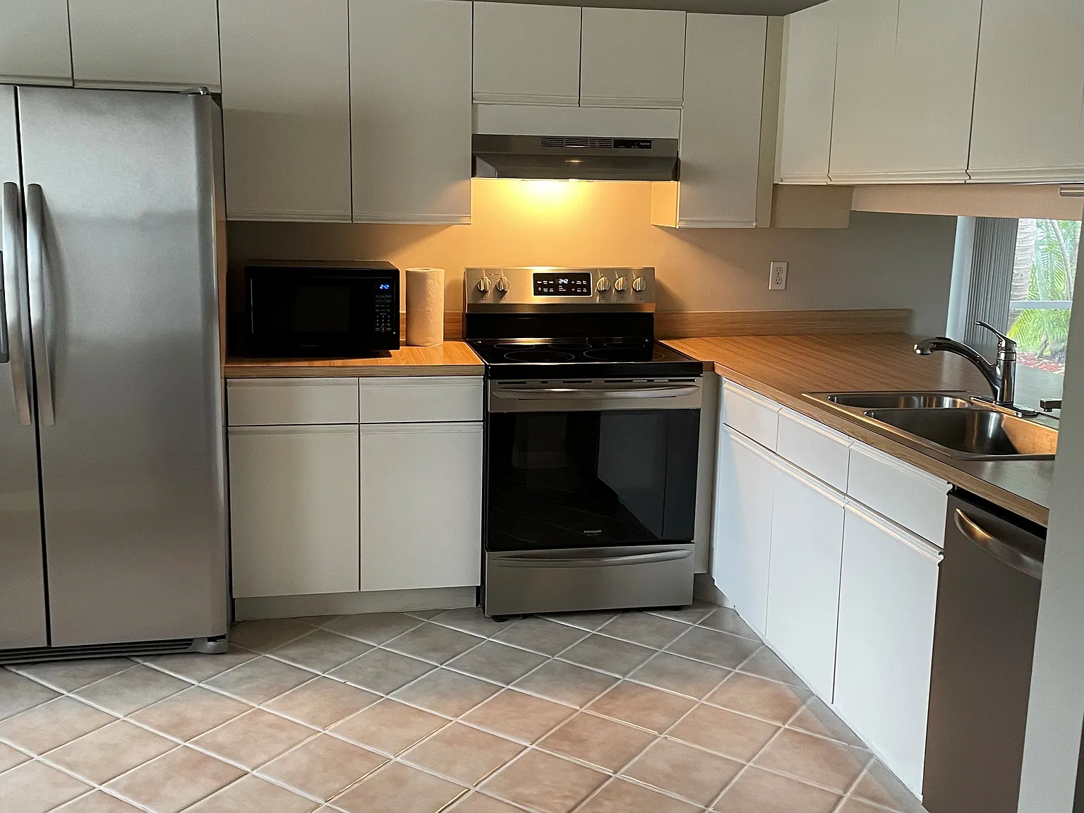 2 bed, 1230 sqft, $2,600 — Photo 4