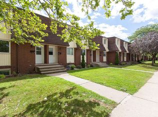 1215 Pontiac Ct, Sarnia, ON N7S 4M9