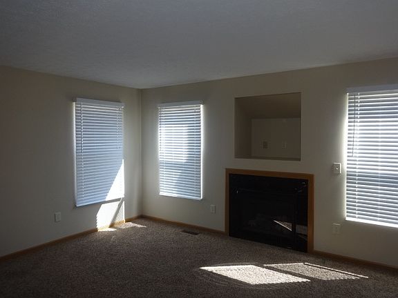 2nd image of 654 Kinghurst Dr