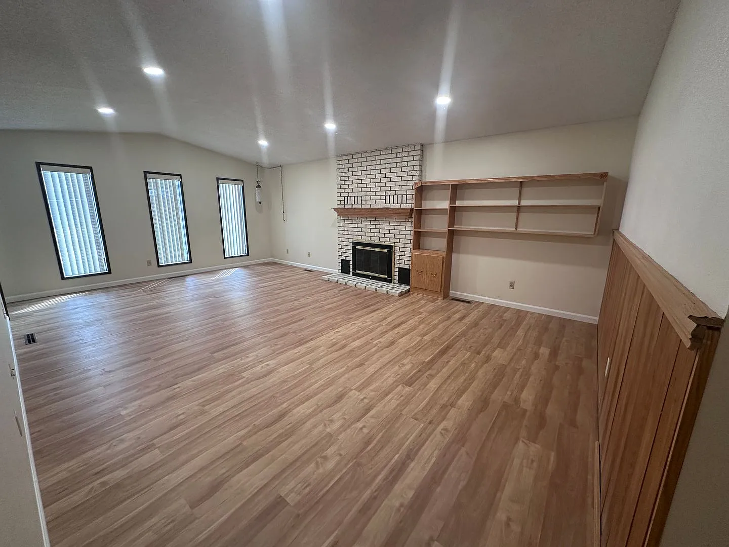 Three bedroom two bath in Grehan Heights — Photo 2