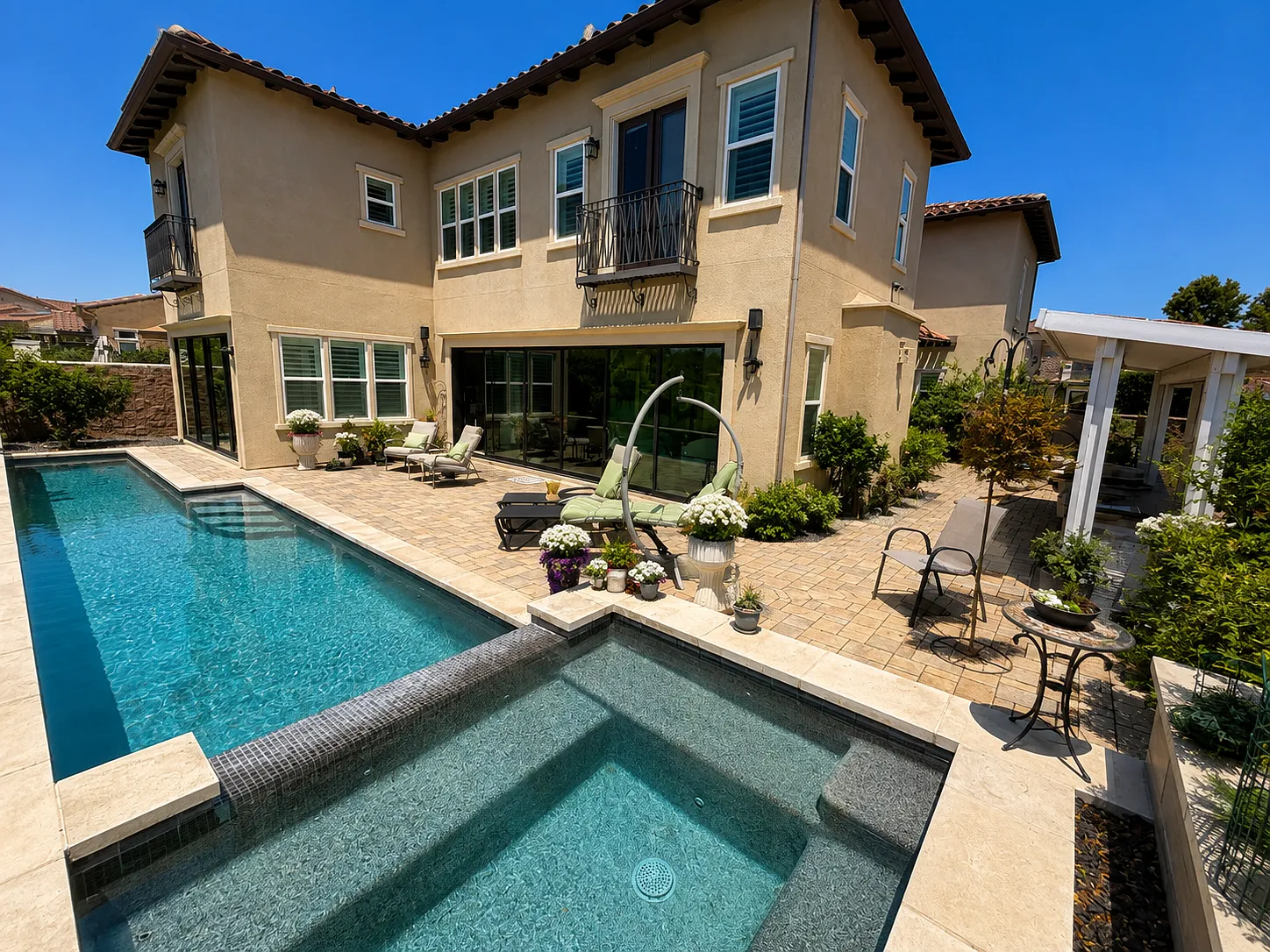 5 bed, 4686 sqft, $14,900 — Photo 1