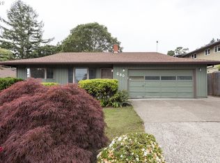 680 Stonehill St, Gladstone, OR 97027