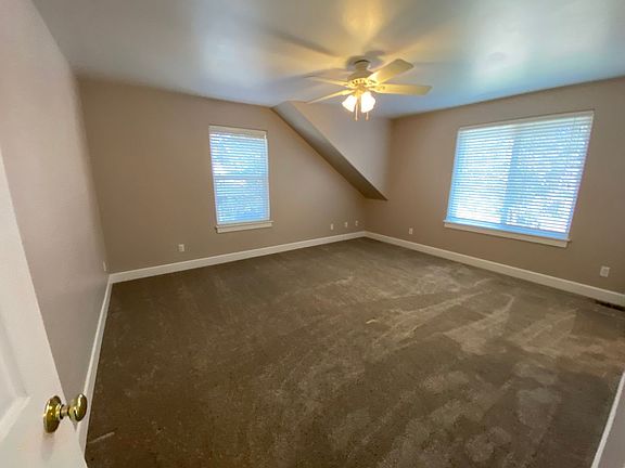 3rd image of 20646 SE Hummingbird Ln