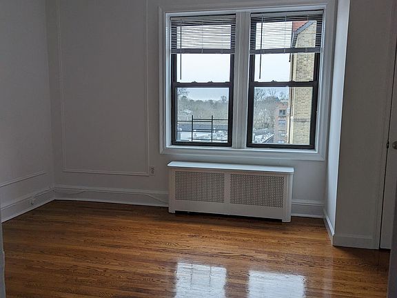 4th image of 35 East Ave #5H