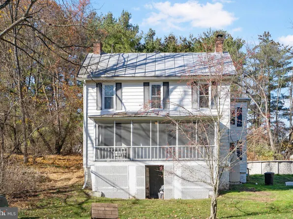 2456 Fairmount Rd, Hampstead, MD 21074