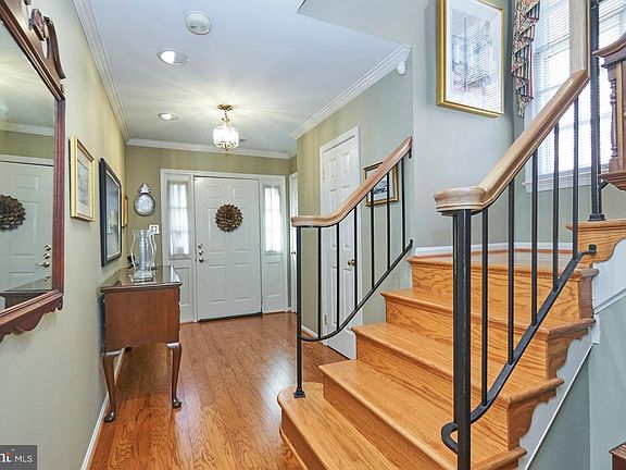5th image of 5143 Woodmire La