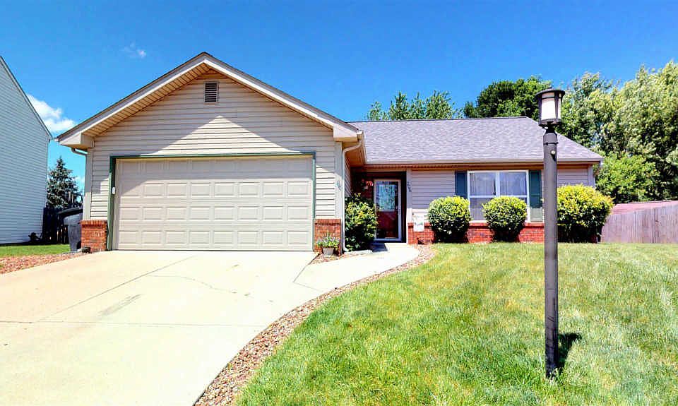 1st image of 206 Cromwell Ct
