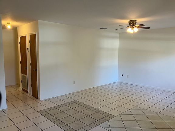 5th image of 789 Livingston Ct