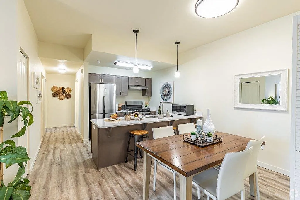 The Jax Apartments — Photo 4