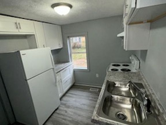 3rd image of 3513 Little Creek Pkwy