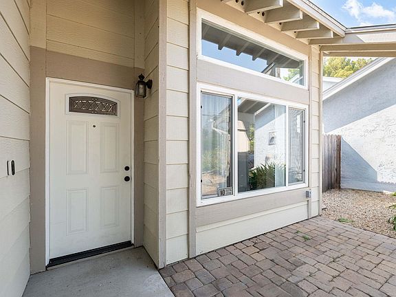 4th image of 253 Riverwood Cir