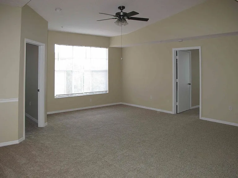 5572 Metrowest Blvd #5-310 — Photo 3