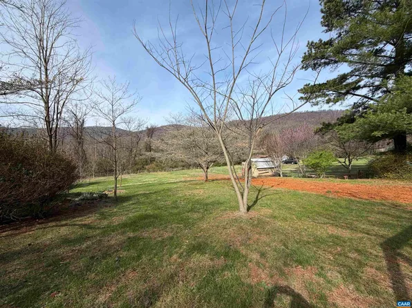 1839 Afton Mountain Rd, Afton, VA 22920