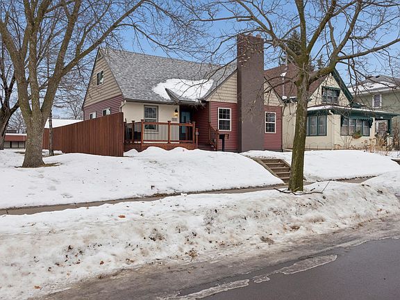 3rd image of 706 13th Ave S