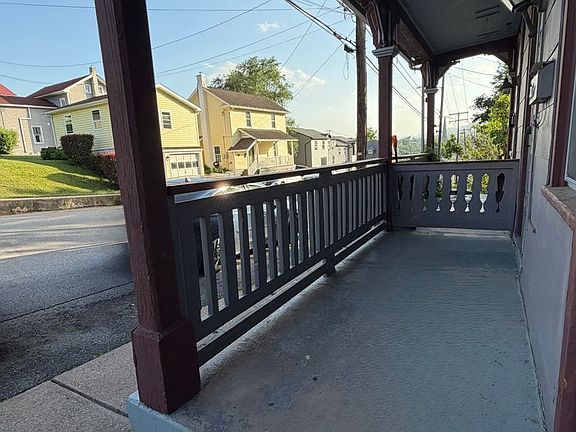 4th image of 205 E Lamb St #207