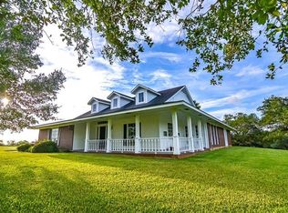 2214 County Road 306, Edna, TX 77957