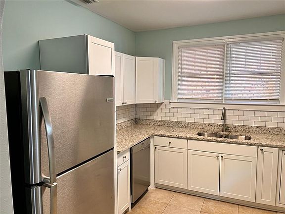 4th image of 356 Rapier Ave #104