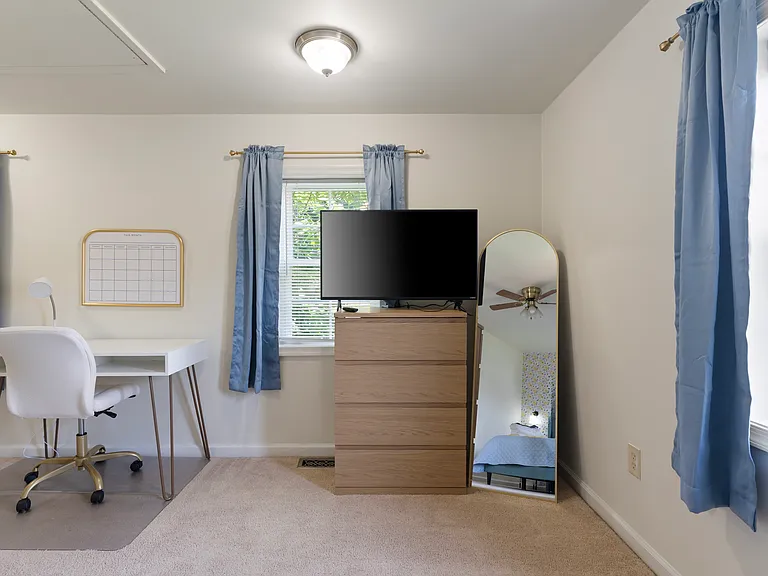 1115 Winchester St #D — Photo 13