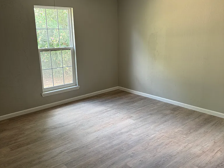 5324 S Agnew Ave — Photo 5