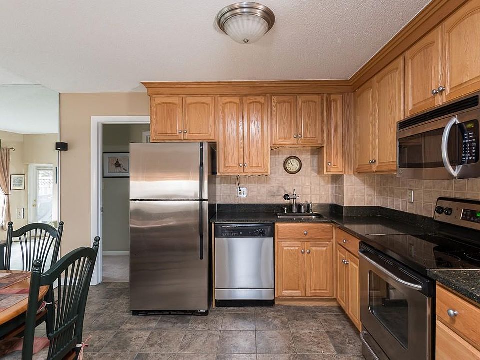 1st image of 160 Burkhall St Unit 104