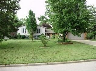 8730 Castlecreek Dr, Dayton, OH 45458