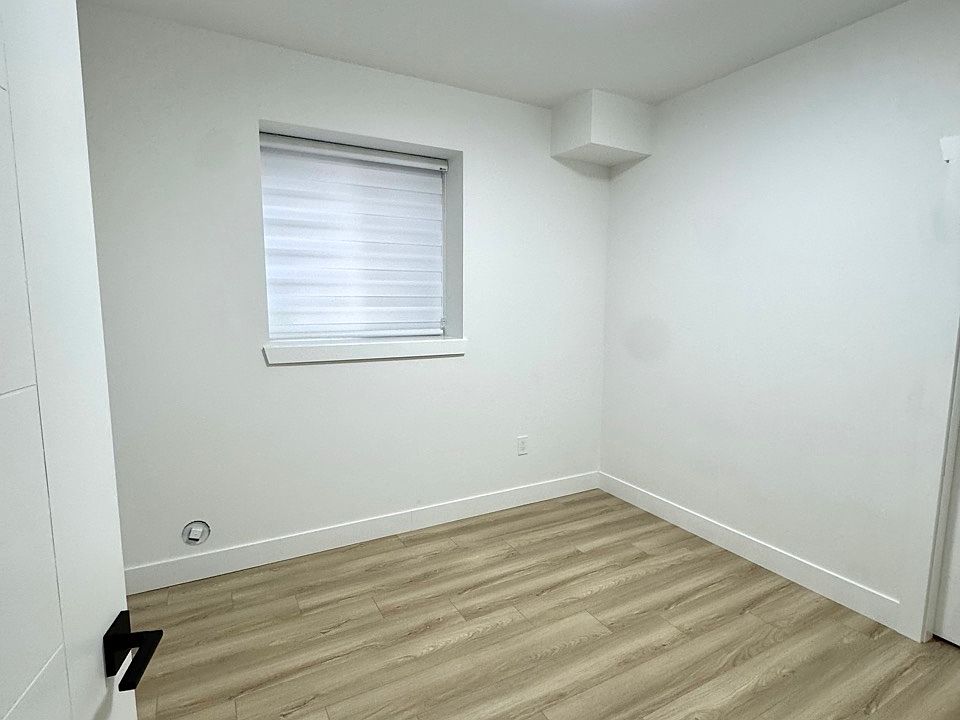 1st image of 16762 16th Ave