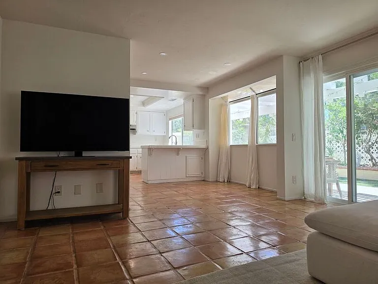 398 N Brook Glen Ln — Photo 19