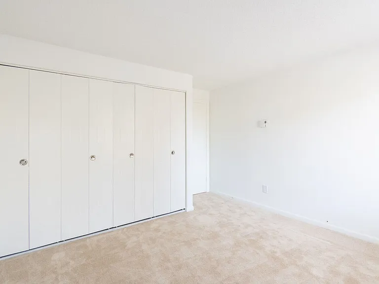 South Winds Apartments — Photo 52