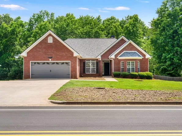 3604 Maple Forge Ln, Gainesville, GA 30504