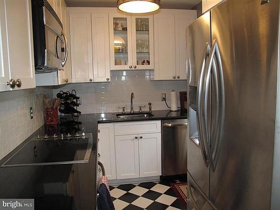 4th image of 3251 S Stafford St APT A1