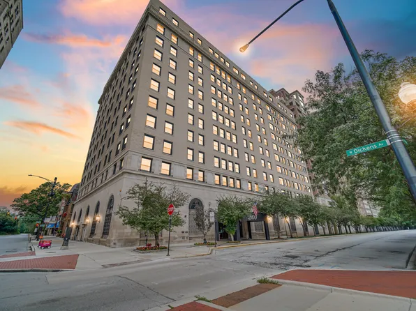 2100 N Lincoln Park W APT 7FN, Chicago, IL 60614