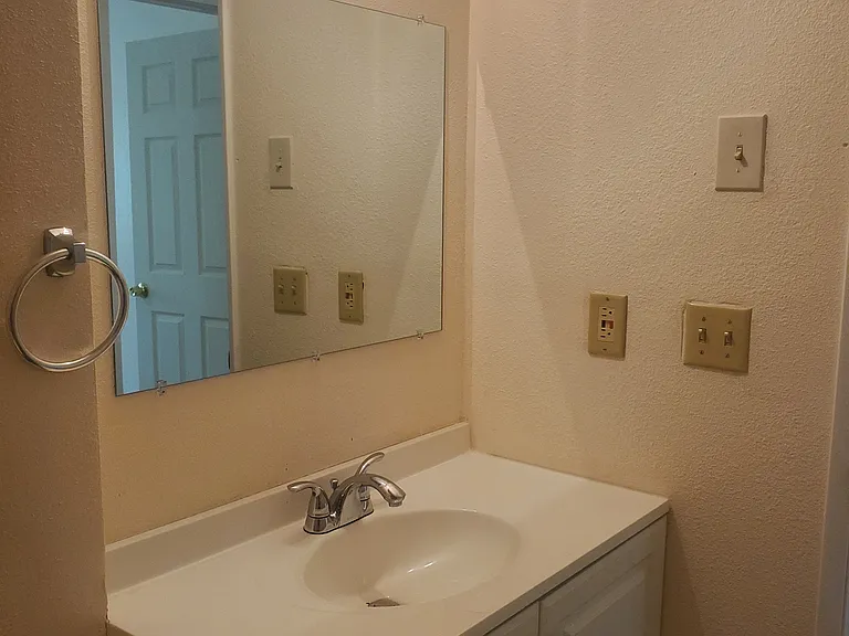 300 W Holley Rd #F-3 — Photo 11