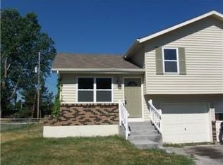 1017 N Jan Mar Dr, Olathe, KS 66061