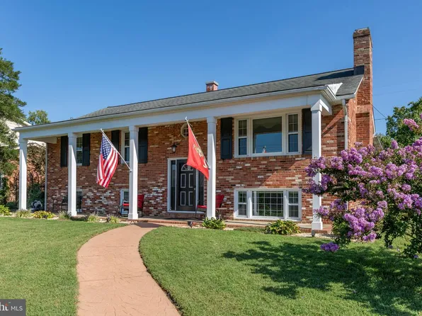 460 Riverside Dr, Fredericksburg, VA 22401